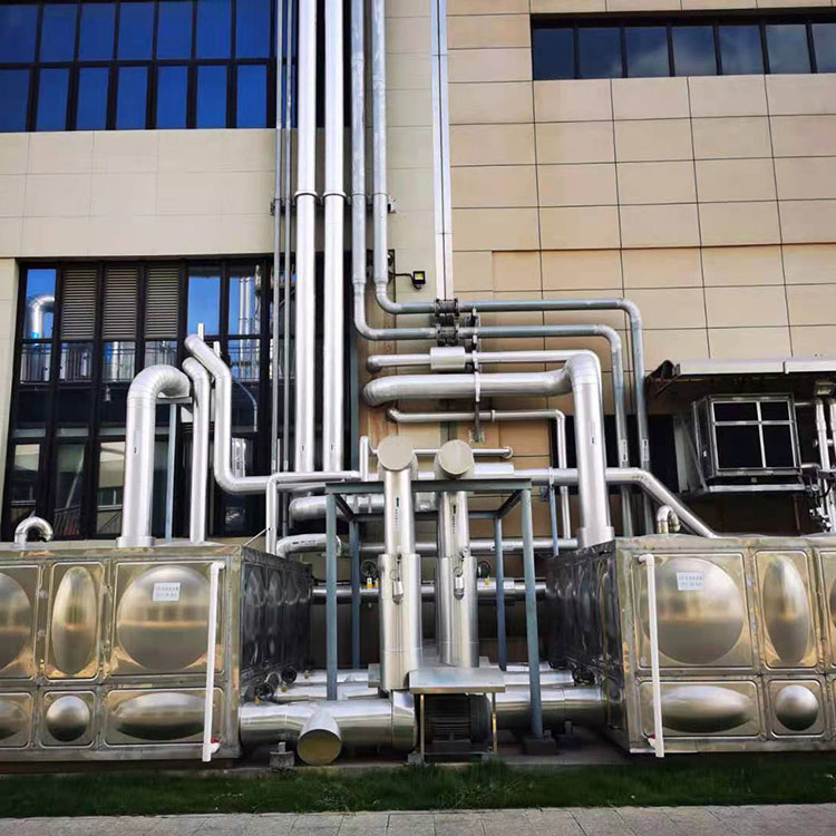 Apa hubungane karo suhu suhu sing tetep lan tekanan banyu tekanan banyu?