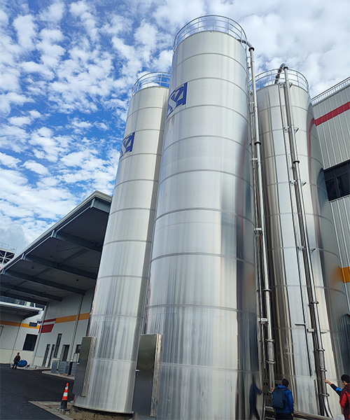 Niasi Outdoor Storage Silo kanggo Bahan Baku Plastik